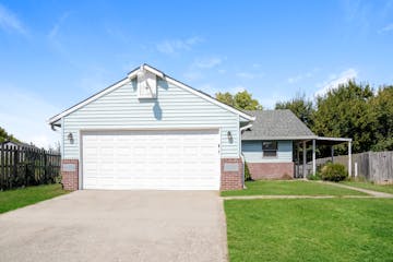 4002 Harmony Dr Indianapolis, IN 46221